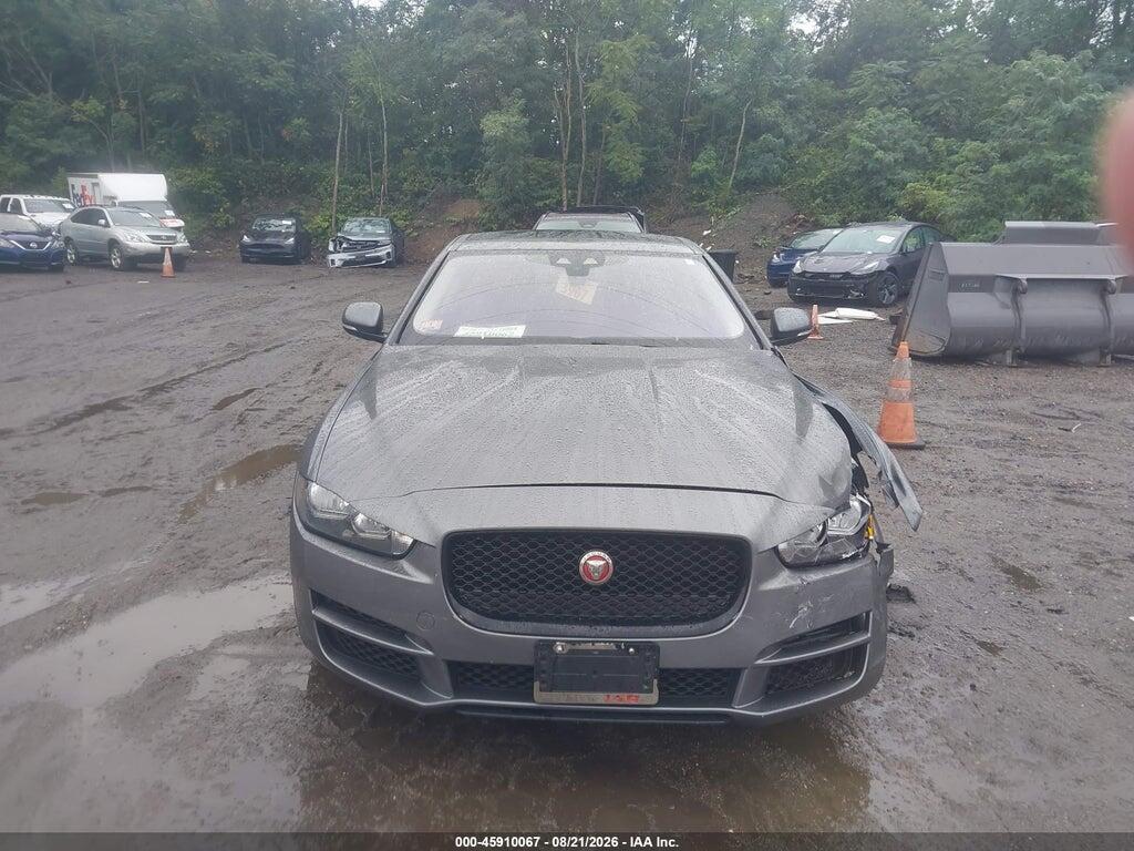 SAJAK4FX7JCP38048 2018 JAGUAR XE photo no. 11