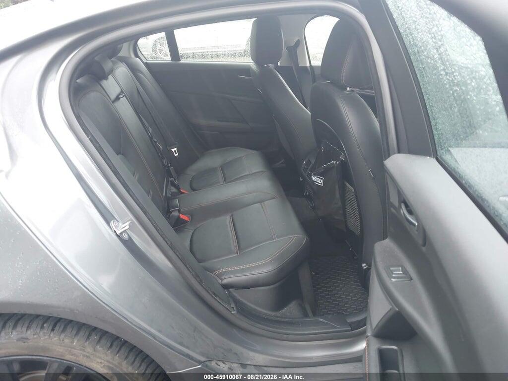 SAJAK4FX7JCP38048 2018 JAGUAR XE photo no. 8