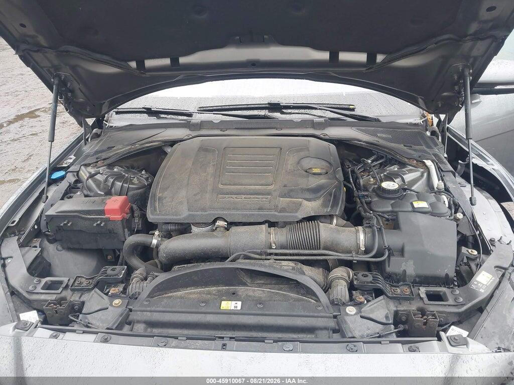 SAJAK4FX7JCP38048 2018 JAGUAR XE photo no. 9