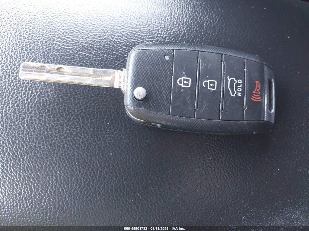 KNDJX3A52F7148680 2015 KIA SOUL photo no. 11