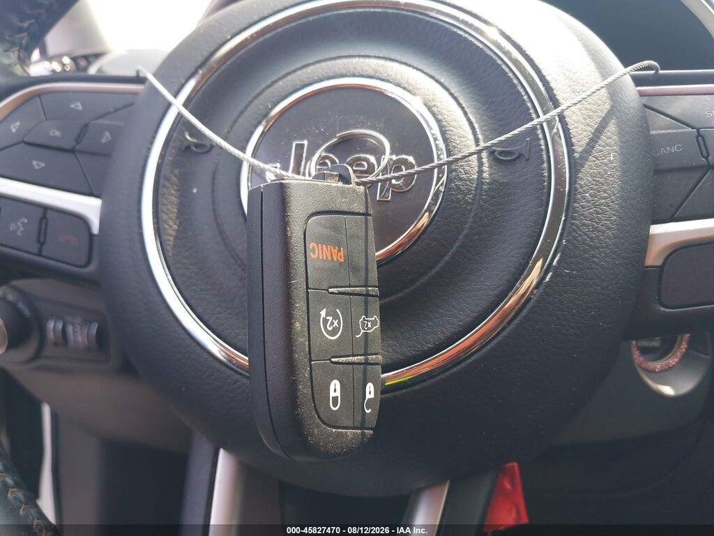 3C4NJDCB1JT266378 2018 JEEP COMPASS photo no. 11