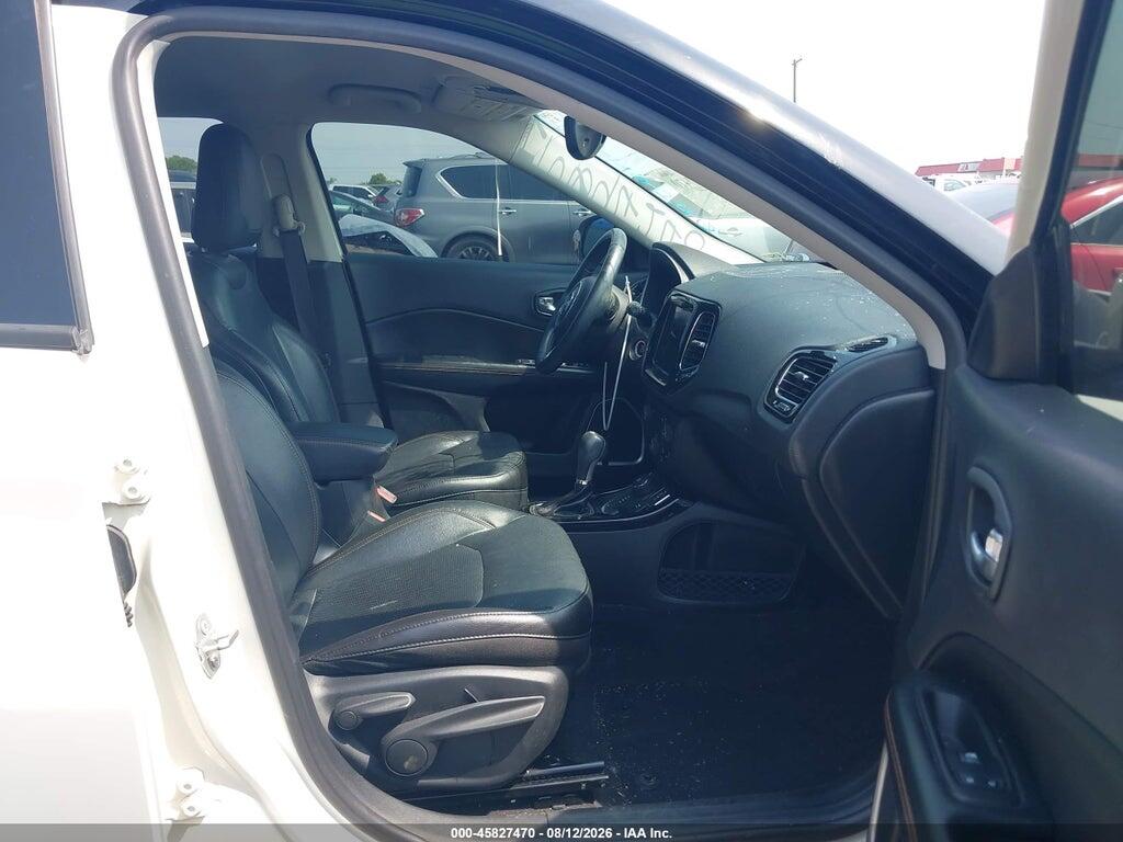 3C4NJDCB1JT266378 2018 JEEP COMPASS photo no. 5