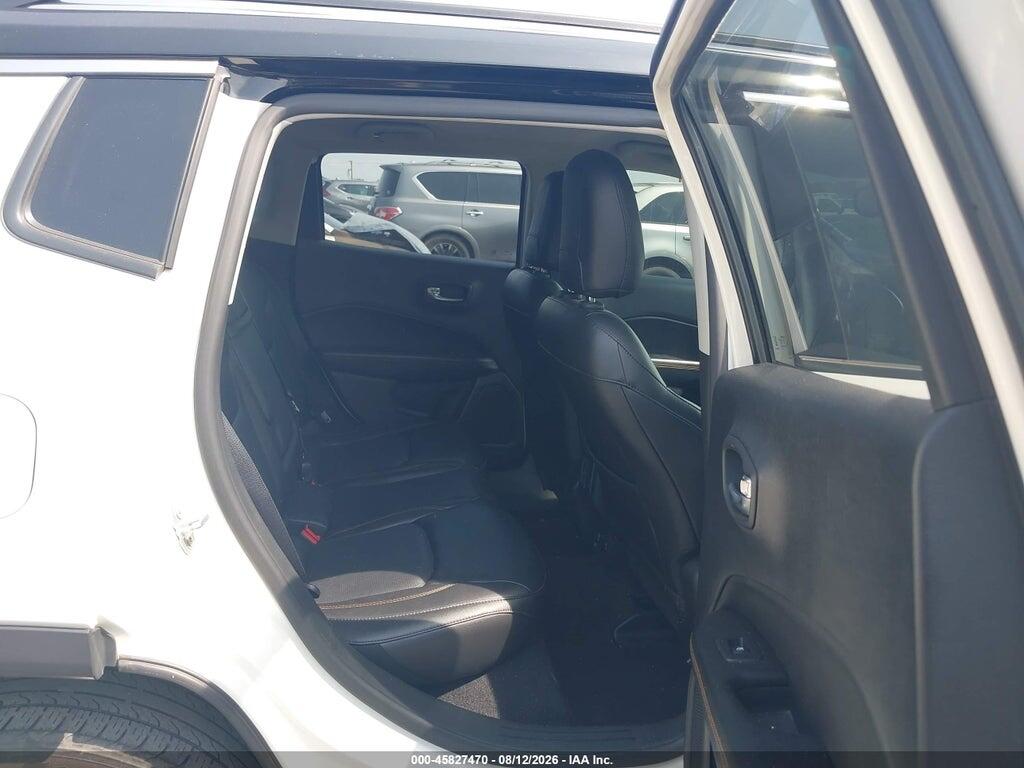 3C4NJDCB1JT266378 2018 JEEP COMPASS photo no. 8