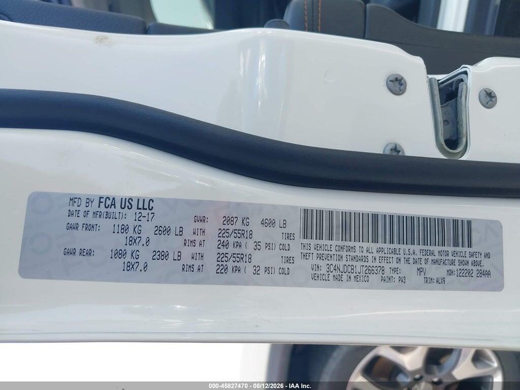 3C4NJDCB1JT266378 2018 JEEP COMPASS photo no. 9