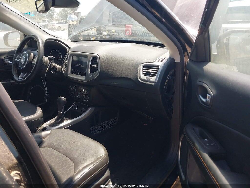 3C4NJCBB6JT271460 2018 JEEP COMPASS photo no. 5
