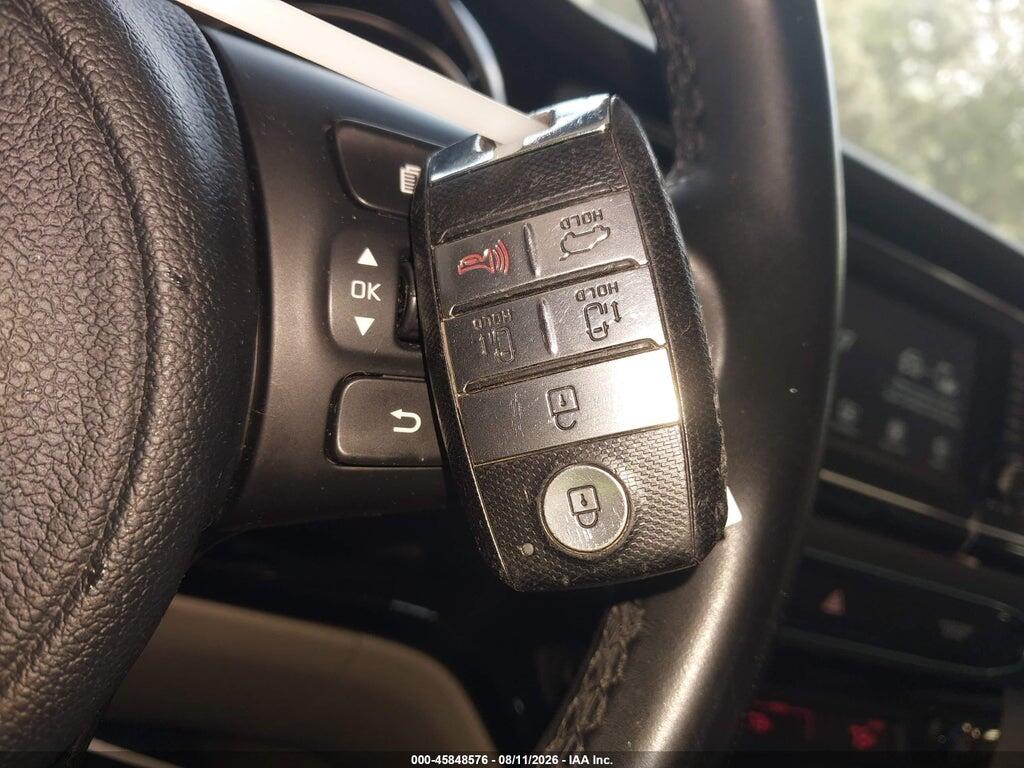 KNDMC5C16H6263189 2017 KIA SEDONA photo no. 11