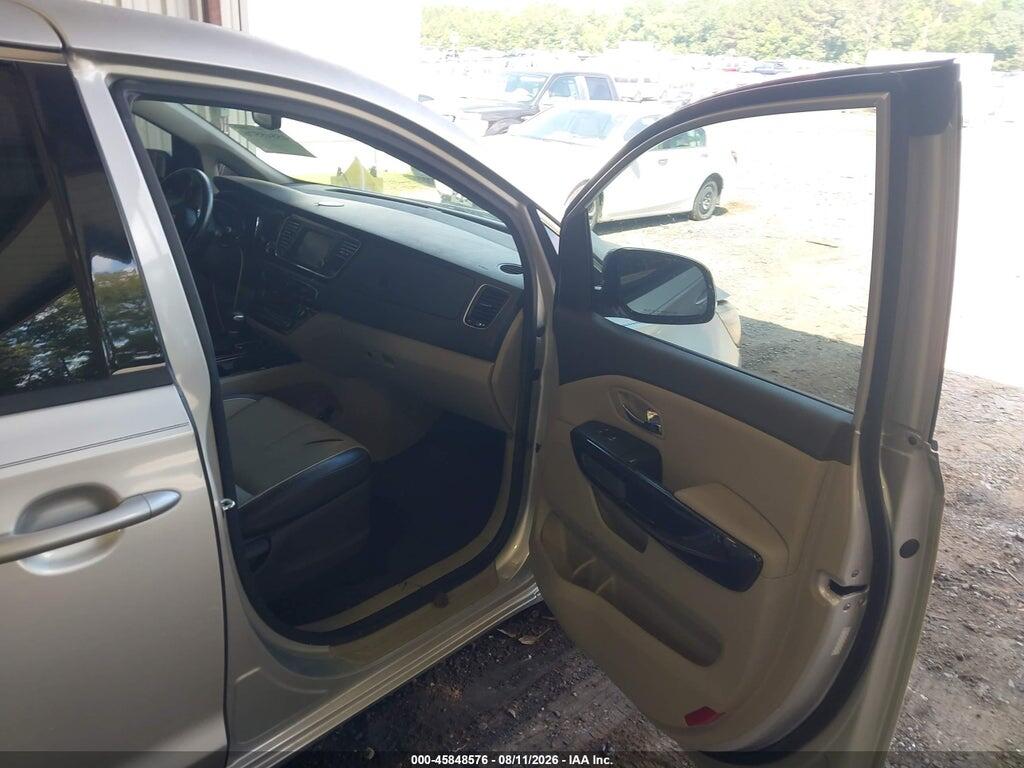 KNDMC5C16H6263189 2017 KIA SEDONA photo no. 5