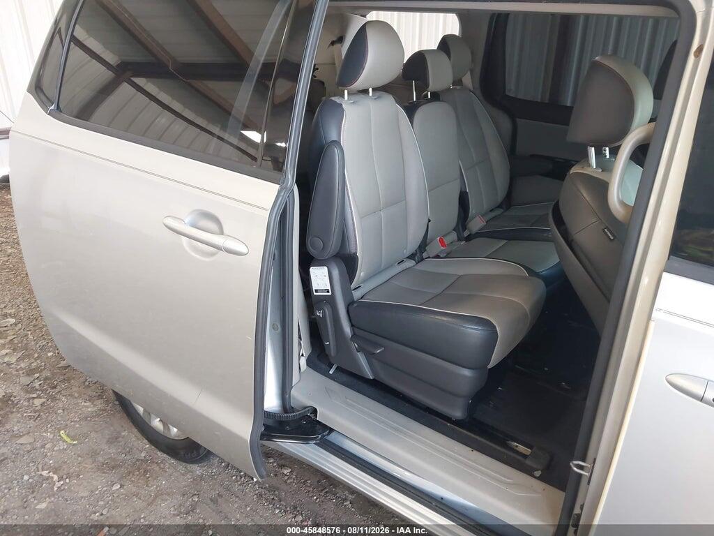 KNDMC5C16H6263189 2017 KIA SEDONA photo no. 8