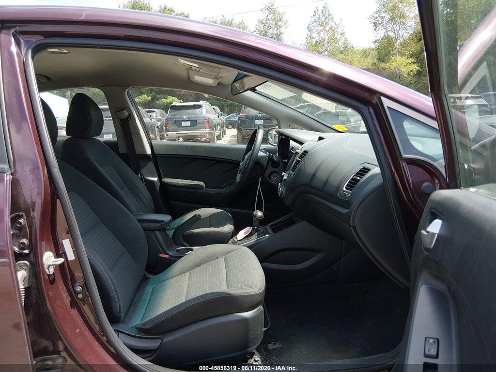 3KPFL4A71JE275518 2018 KIA FORTE photo no. 5