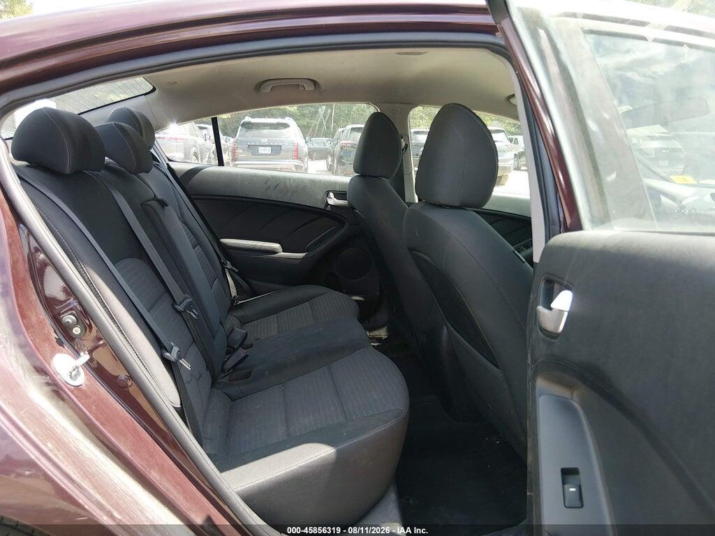 3KPFL4A71JE275518 2018 KIA FORTE photo no. 8