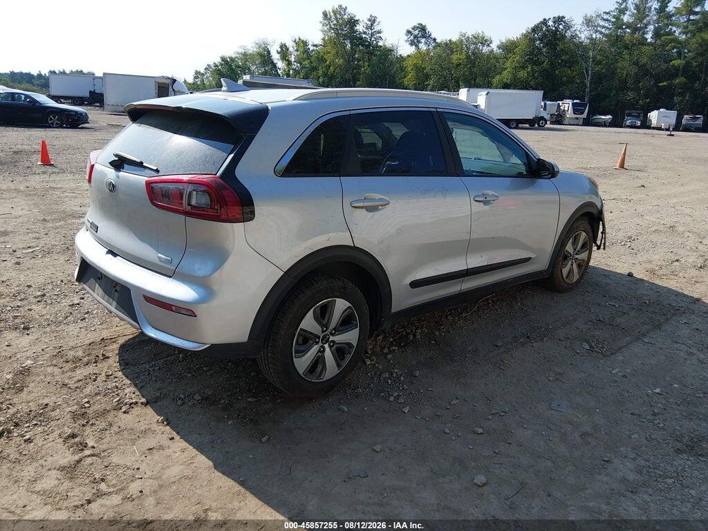 KNDCB3LC6J5110330 2018 KIA NIRO photo no. 4