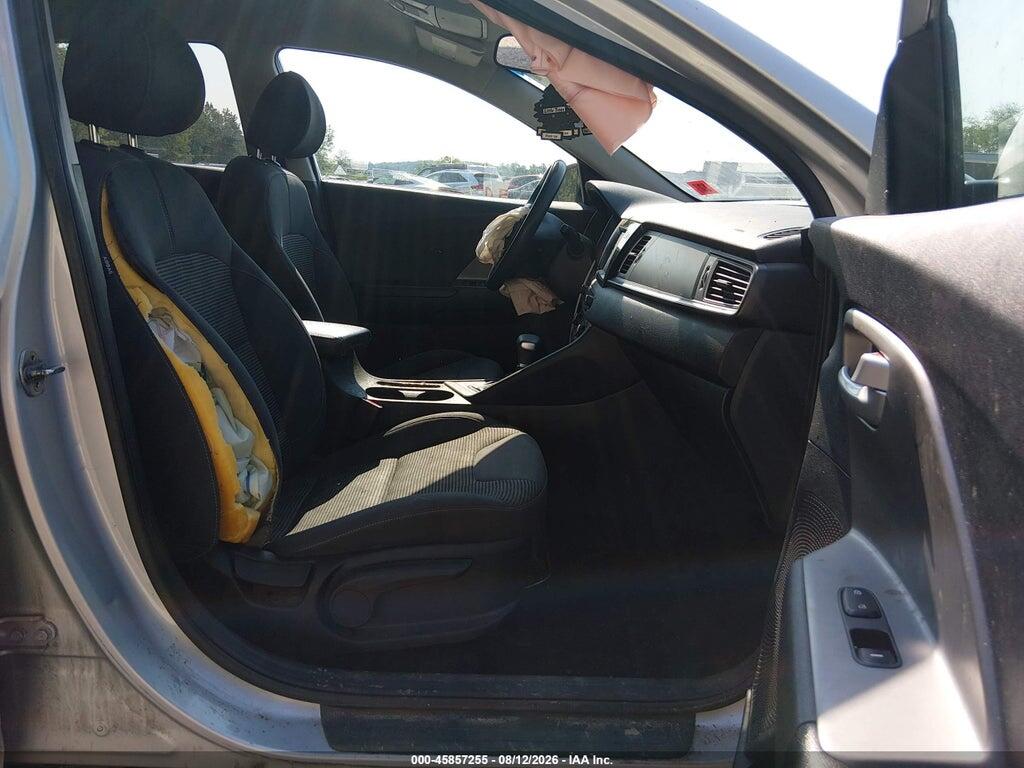 KNDCB3LC6J5110330 2018 KIA NIRO photo no. 5
