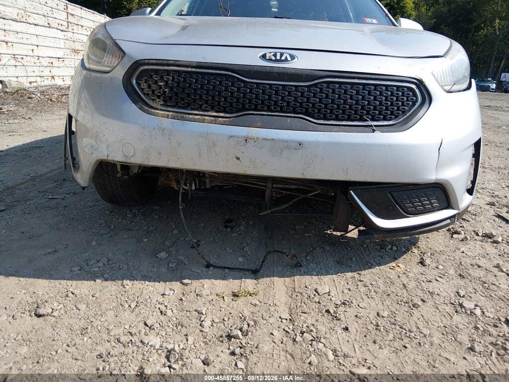 KNDCB3LC6J5110330 2018 KIA NIRO photo no. 6