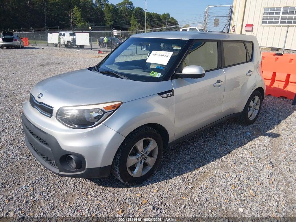 KNDJN2A27J7586707 2018 KIA SOUL photo no. 2