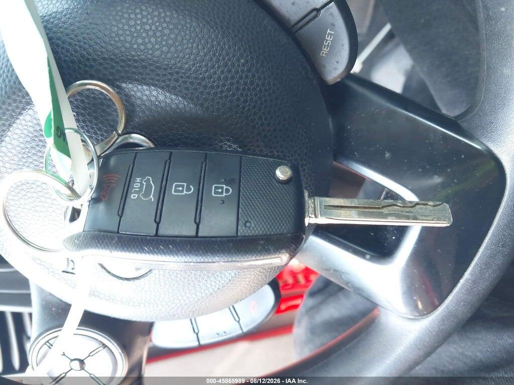 KNDJP3A5XJ7619984 2018 KIA SOUL photo no. 11