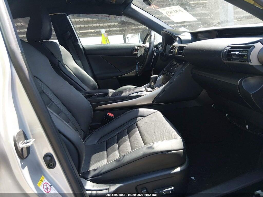 JTHBA1D20H5046271 2017 LEXUS IS 200T photo no. 5