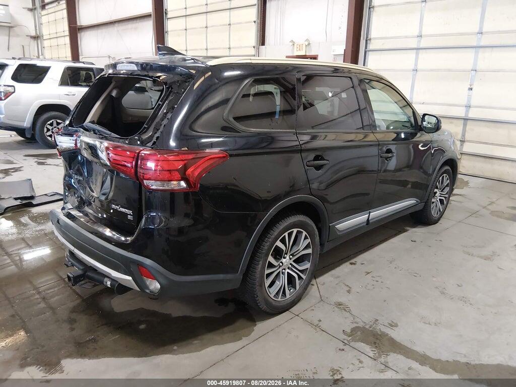 JA4AZ3A38HZ044687 2017 MITSUBISHI OUTLANDER photo no. 4