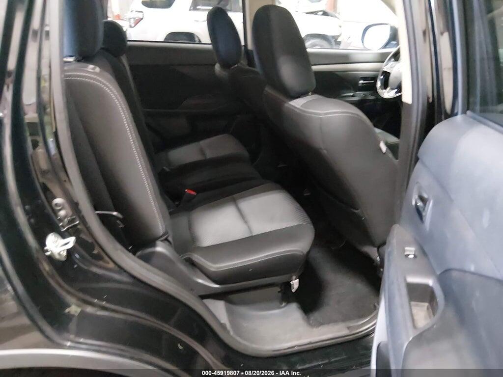 JA4AZ3A38HZ044687 2017 MITSUBISHI OUTLANDER photo no. 8