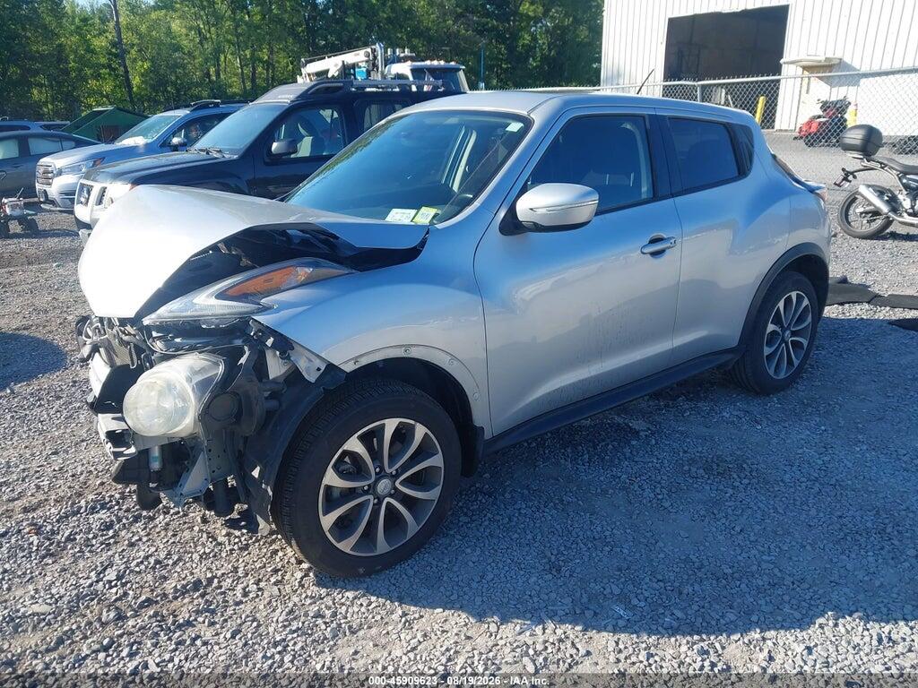 JN8AF5MR3HT704250 2017 NISSAN JUKE photo no. 2