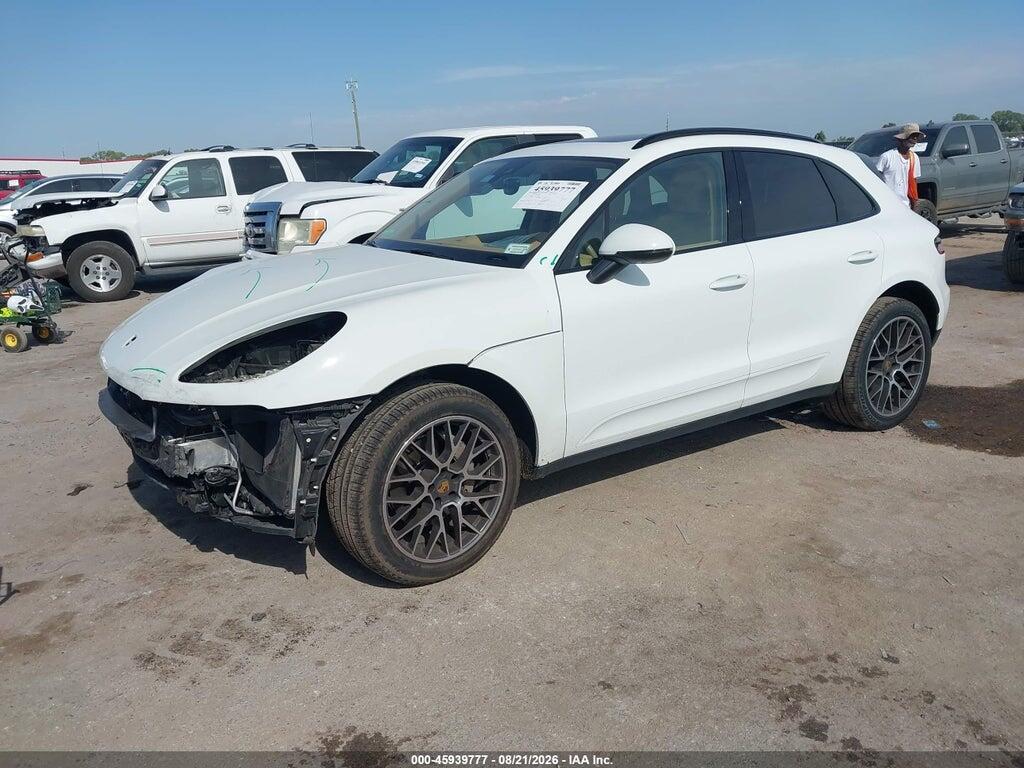 WP1AB2A5XHLB20241 2017 PORSCHE MACAN photo no. 2