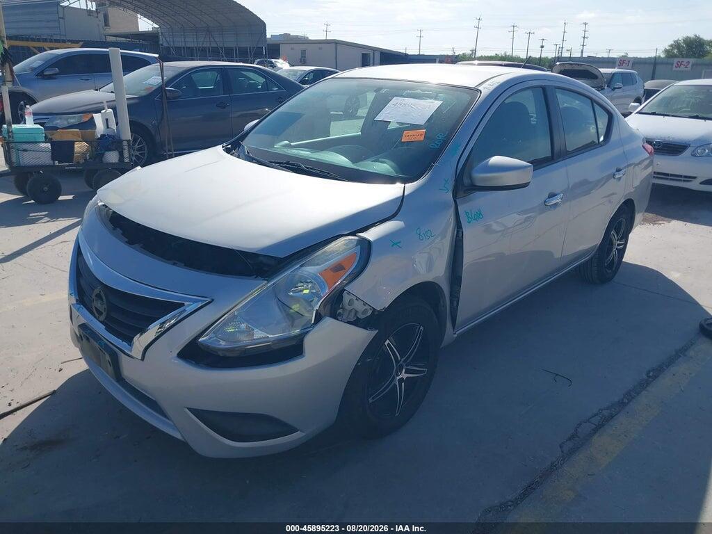 3N1CN7AP5JL885080 2018 NISSAN VERSA photo no. 2