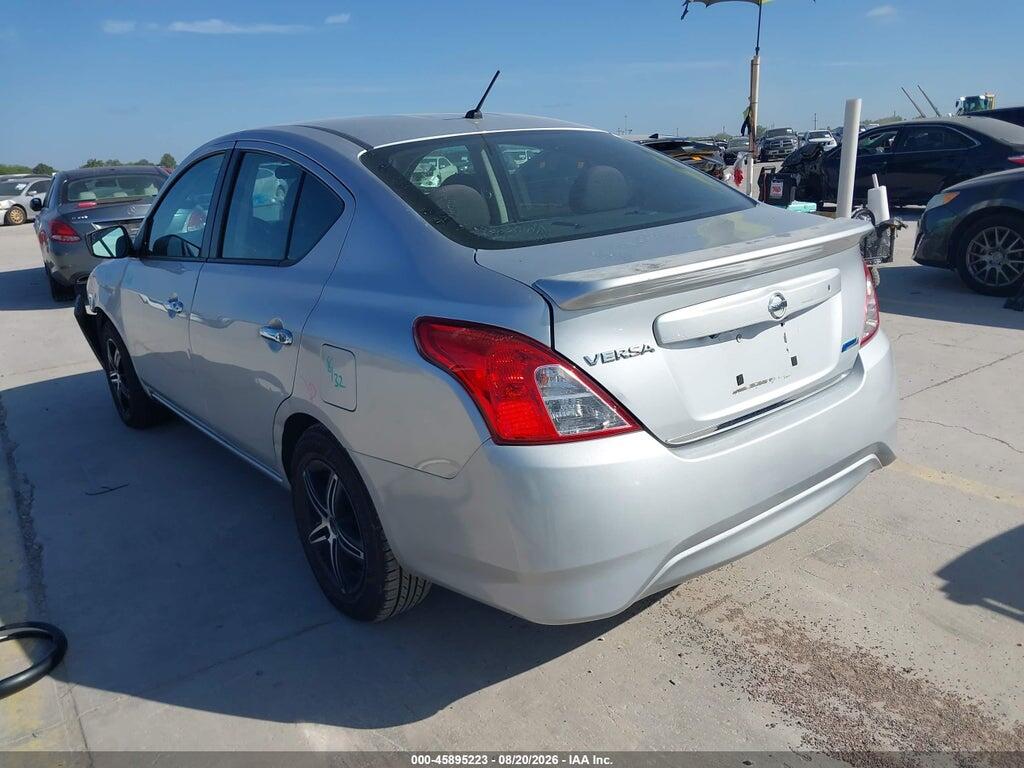 3N1CN7AP5JL885080 2018 NISSAN VERSA photo no. 3