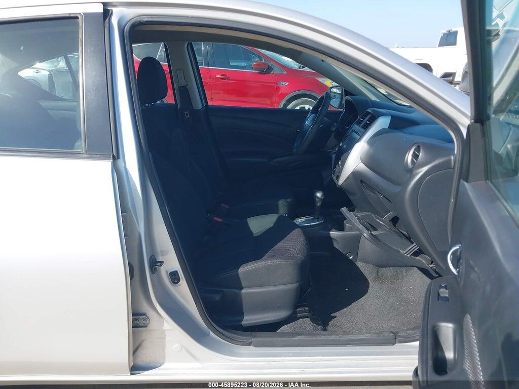 3N1CN7AP5JL885080 2018 NISSAN VERSA photo no. 5