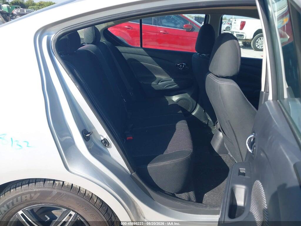 3N1CN7AP5JL885080 2018 NISSAN VERSA photo no. 8