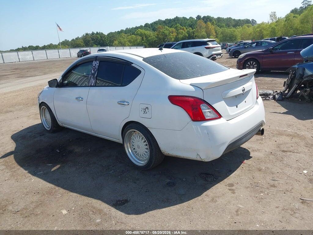 3N1CN7AP6JL864982 2018 NISSAN VERSA photo no. 3