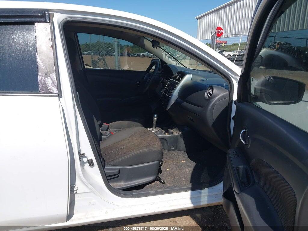 3N1CN7AP6JL864982 2018 NISSAN VERSA photo no. 5
