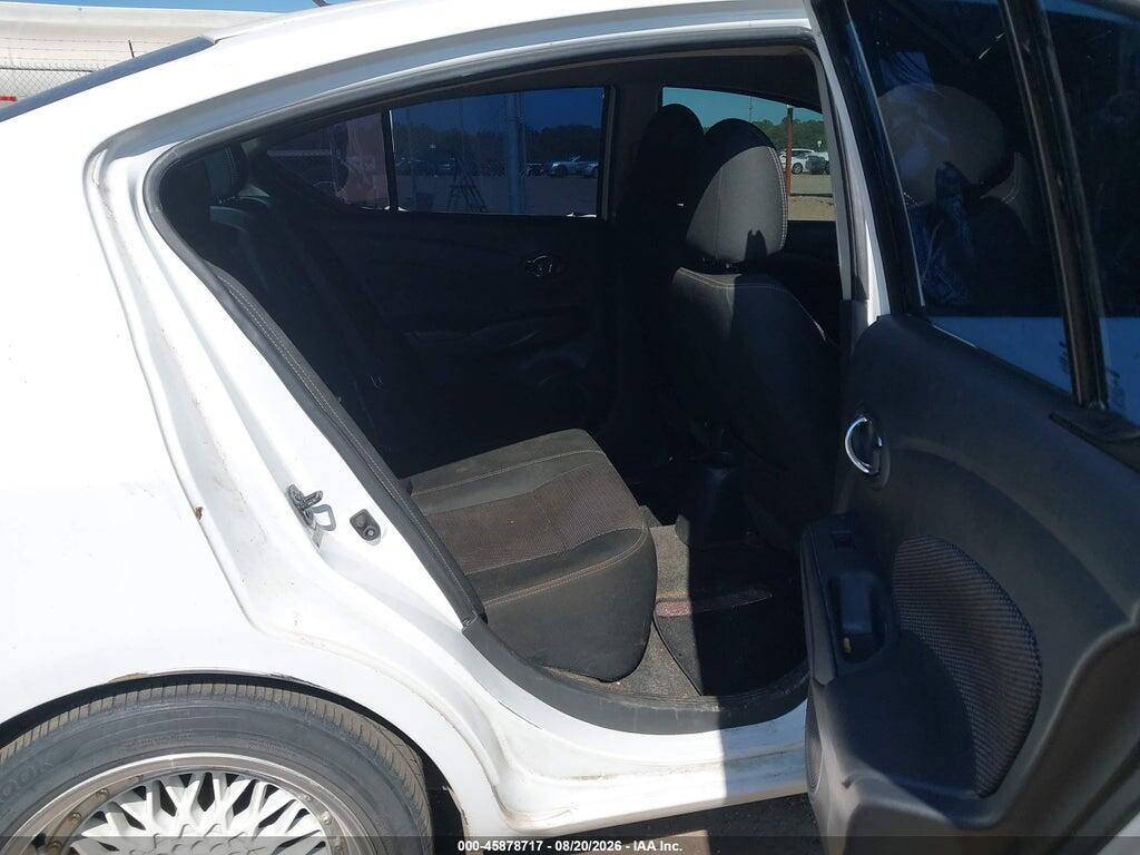 3N1CN7AP6JL864982 2018 NISSAN VERSA photo no. 8
