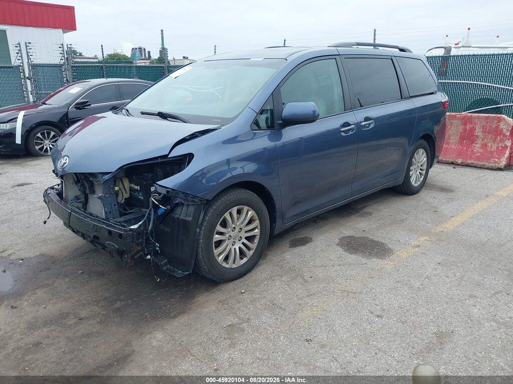 5TDYK3DC1FS551045 2015 TOYOTA SIENNA photo no. 2