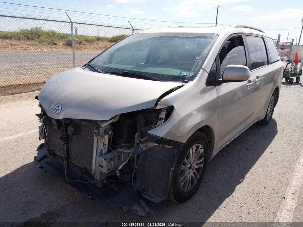 5TDYK3DC8FS573107 2015 TOYOTA SIENNA photo no. 2