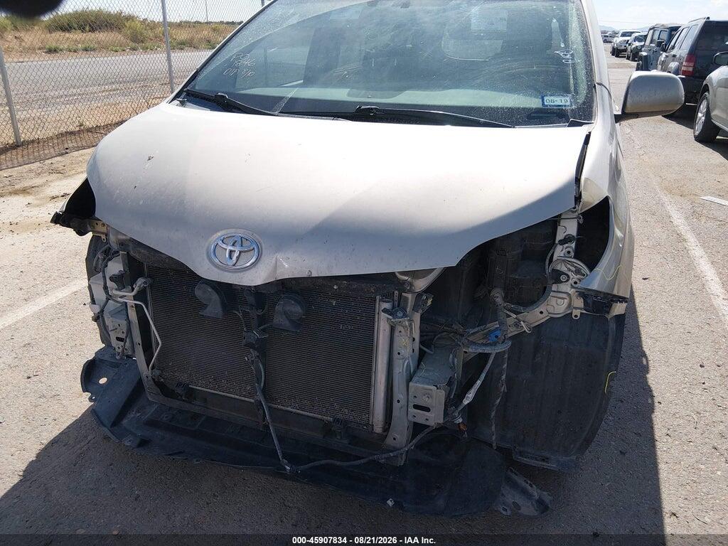 5TDYK3DC8FS573107 2015 TOYOTA SIENNA photo no. 6