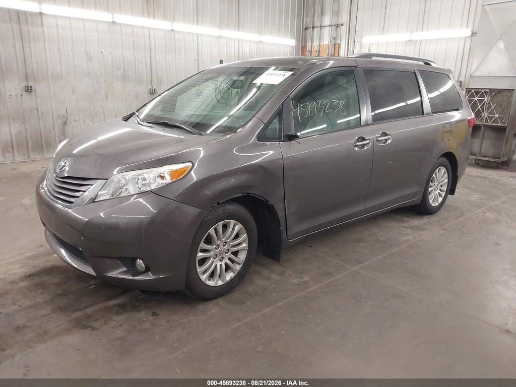 5TDYK3DC5FS545314 2015 TOYOTA SIENNA photo no. 2