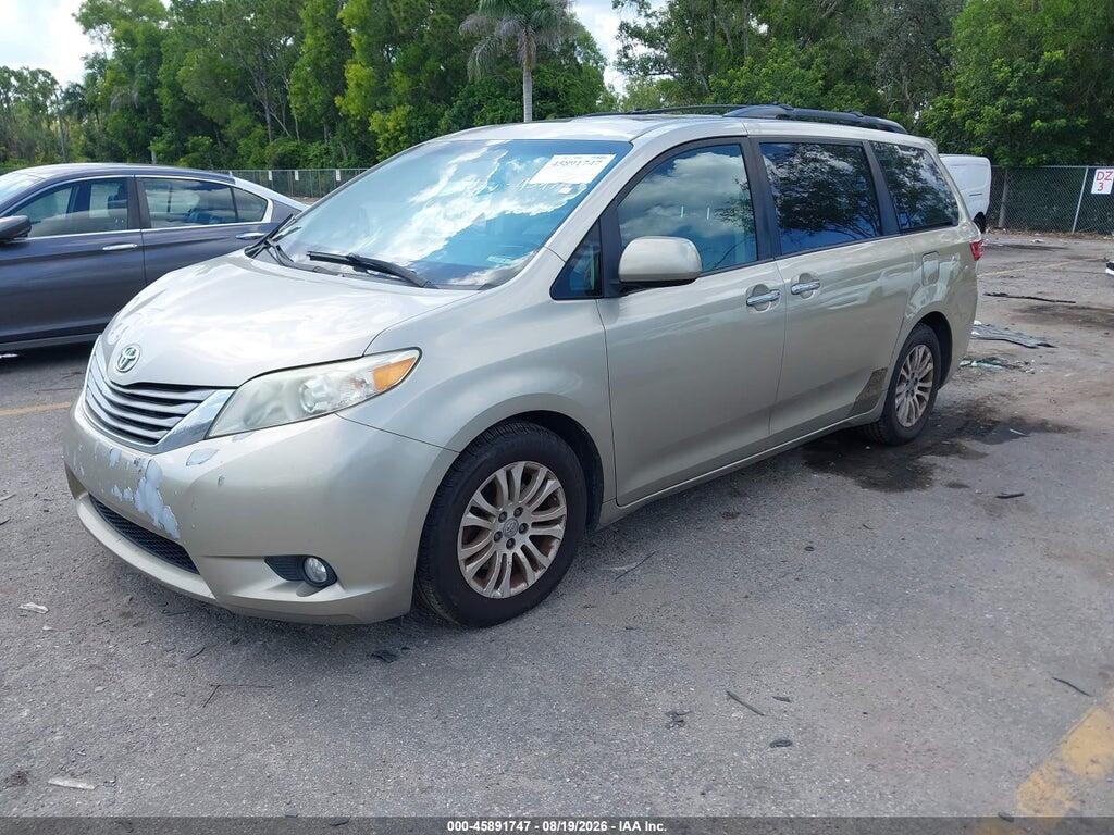 5TDYK3DC3GS759347 2016 TOYOTA SIENNA photo no. 2