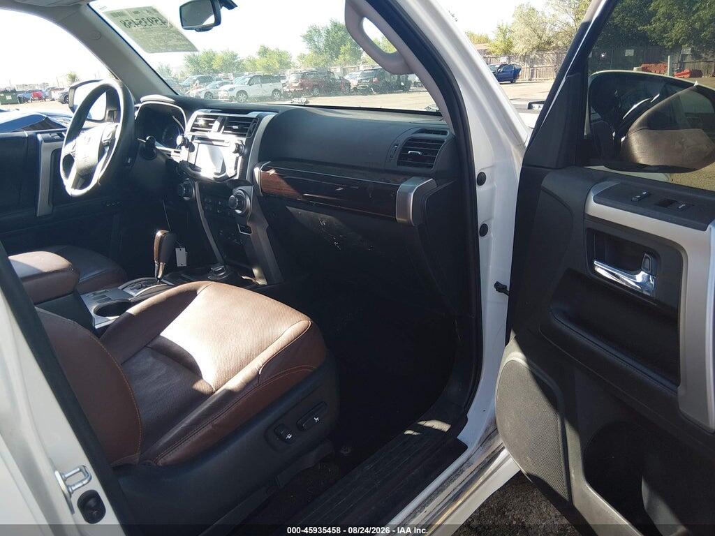 JTEBU5JR3H5468628 2017 TOYOTA 4RUNNER photo no. 5