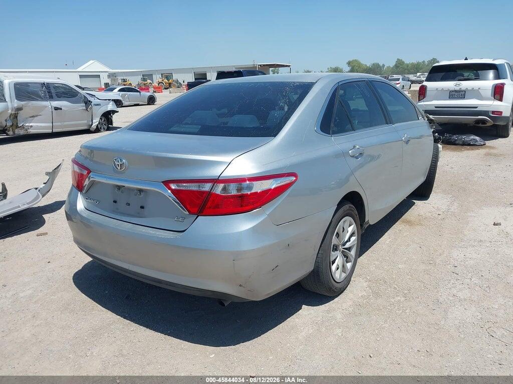 4T1BF1FK0HU689902 2017 TOYOTA CAMRY photo no. 4