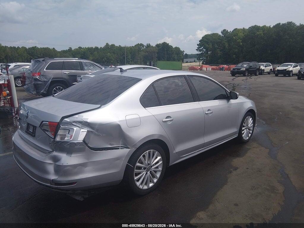 3VWD07AJ4FM410224 2015 VOLKSWAGEN JETTA photo no. 4