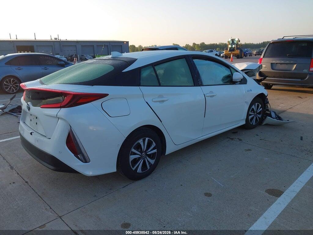 JTDKARFPXH3048100 2017 TOYOTA PRIUS PRIME photo no. 4