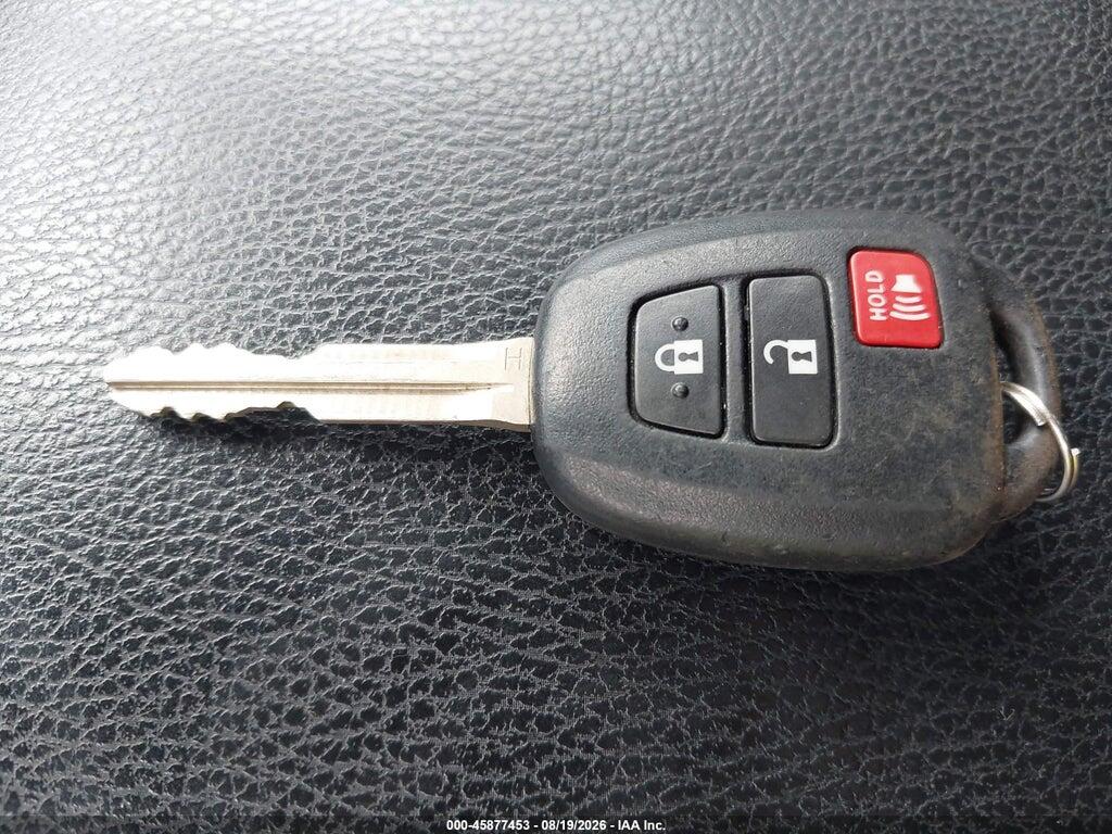 2T3ZFREV2HW333760 2017 TOYOTA RAV4 photo no. 11