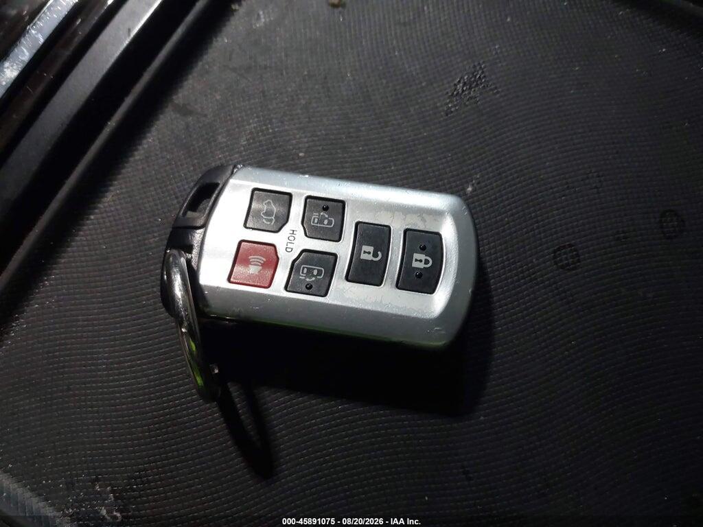 5TDYZ3DC4HS808486 2017 TOYOTA SIENNA photo no. 11