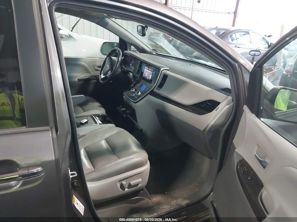 5TDYZ3DC4HS808486 2017 TOYOTA SIENNA photo no. 5