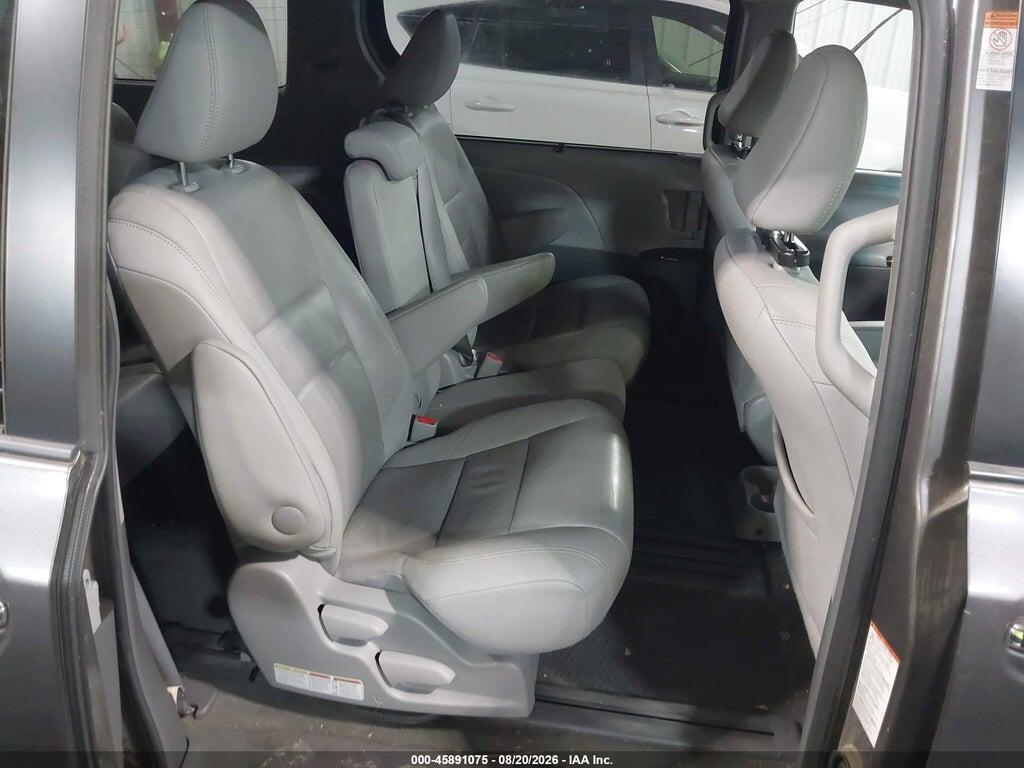 5TDYZ3DC4HS808486 2017 TOYOTA SIENNA photo no. 8