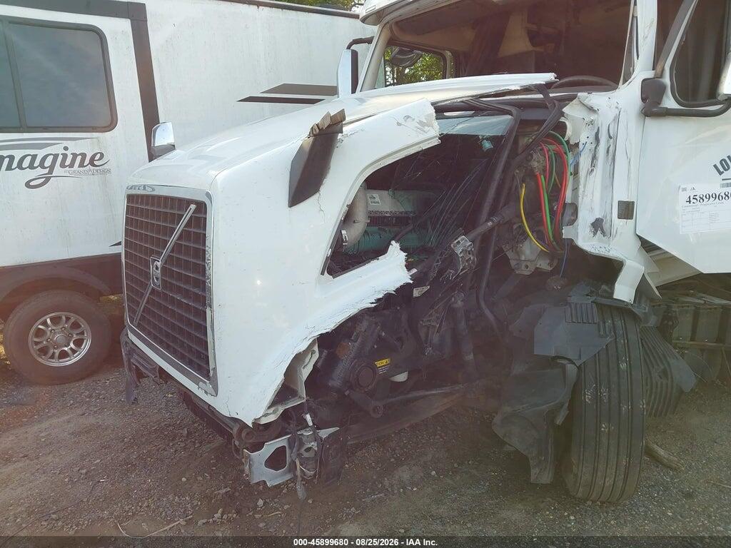 4V4NC9EH3FN908880 2015 VOLVO VN photo no. 11