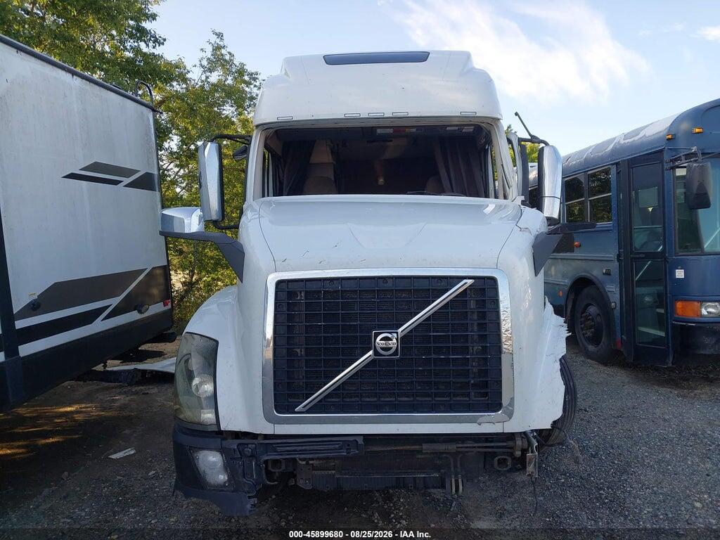 4V4NC9EH3FN908880 2015 VOLVO VN photo no. 12