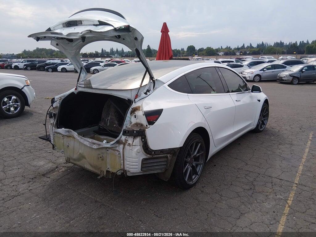 5YJ3E1EB7JF096923 2018 TESLA MODEL 3 photo no. 4