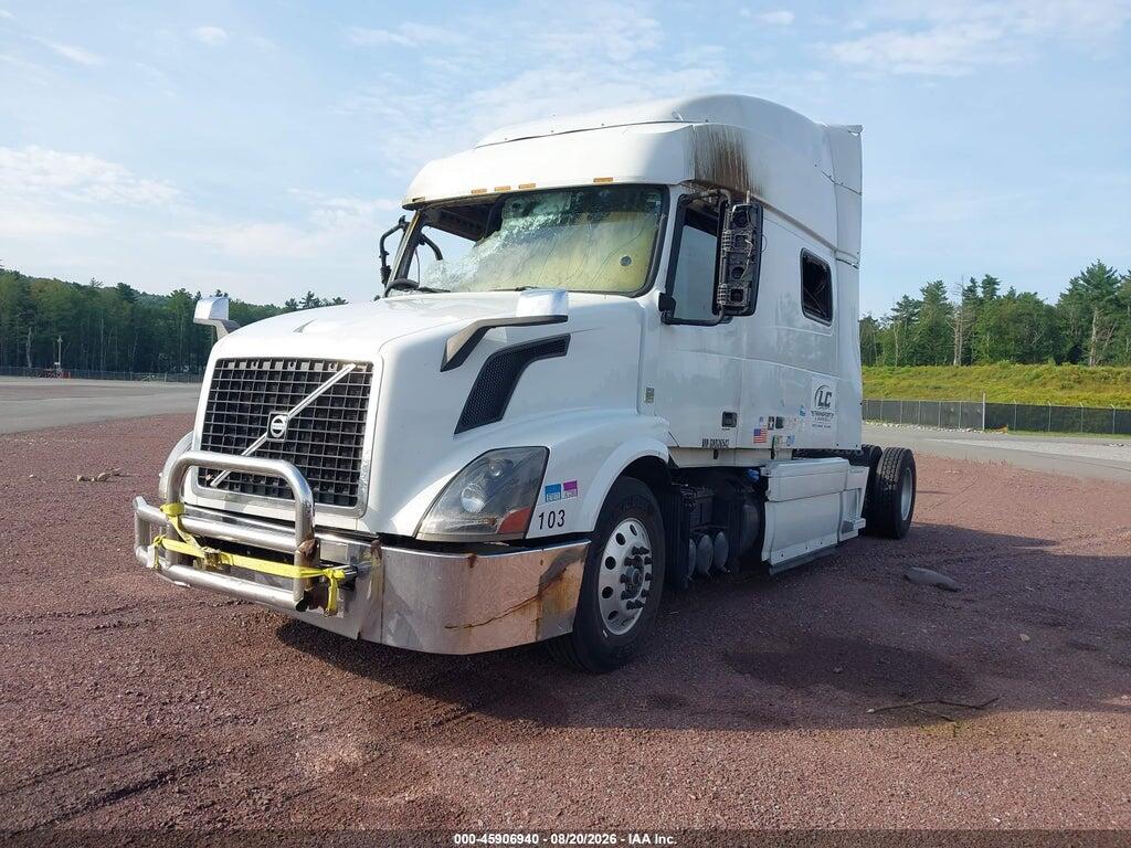 2016 VOLVO VN 4V4N99EH2GN936542