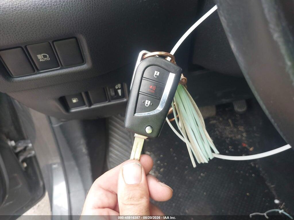 NMTKHMBX1JR018765 2018 TOYOTA C-HR photo no. 11
