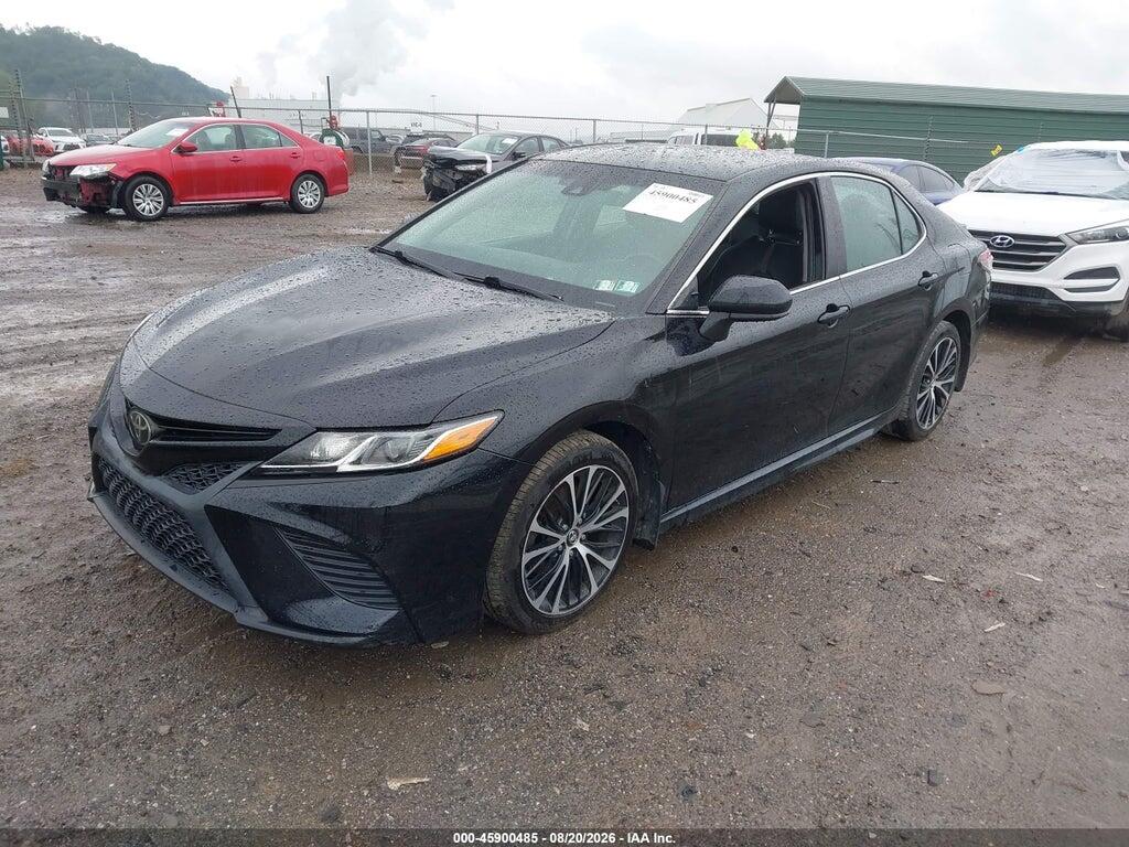 4T1B11HKXJU585256 2018 TOYOTA CAMRY photo no. 2